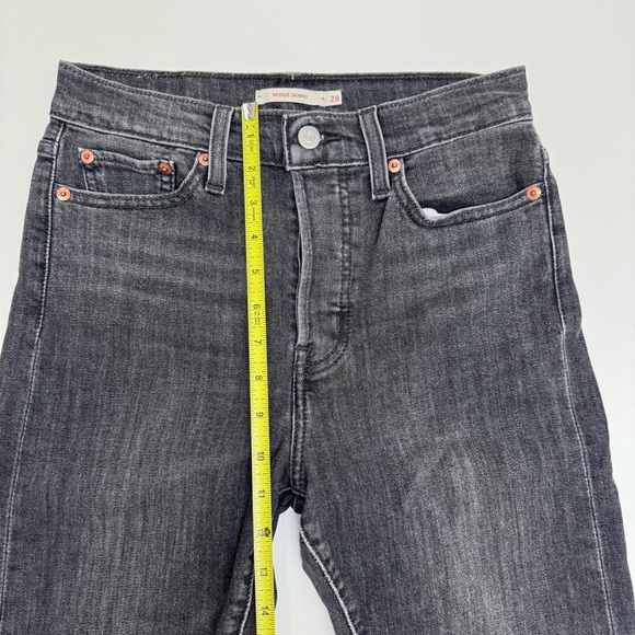 Levi’s Wedgie Skinny Jeans Size 28 Washed Black Raw Hem - Picture 6 of 9